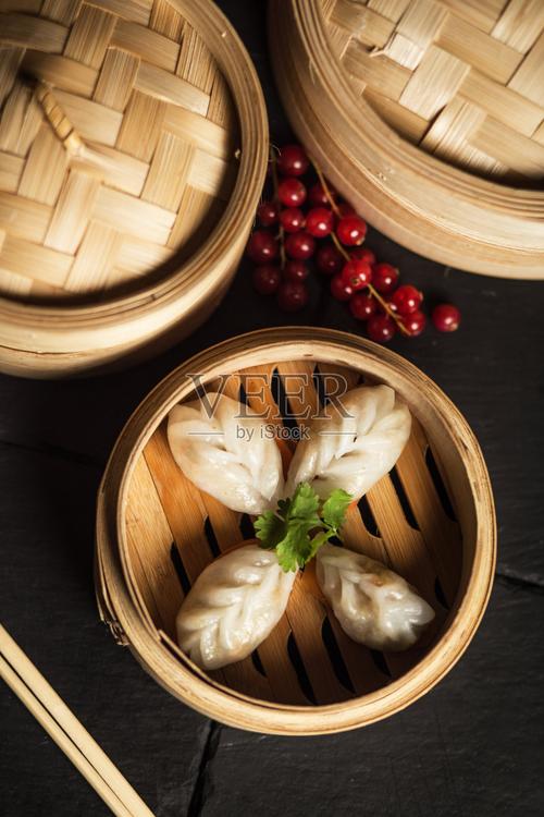 玲瓏點(diǎn)心，鮮香水餃 鏡頭下的中式面點(diǎn)韻味